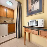 Pyr & Pool Private Lägenhet *