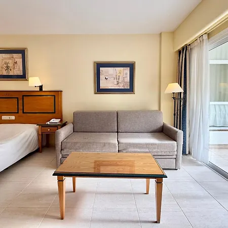 Pyr Beach&pool Private *
