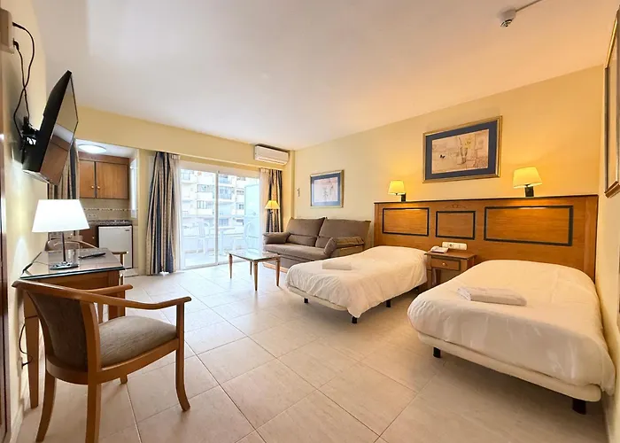 Pyr & Pool Private Lägenhet Fuengirola