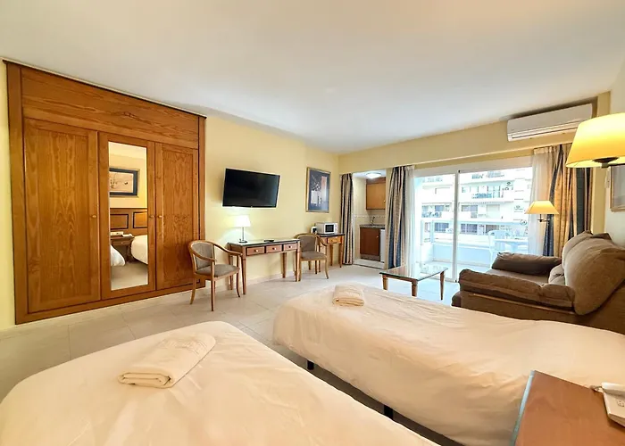 דירה Pyr & Pool Private