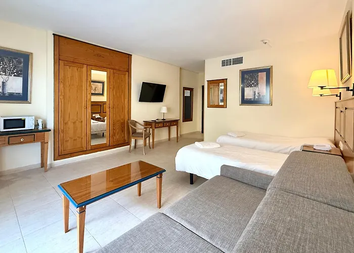 Pyr & Pool Private פואנגירולה