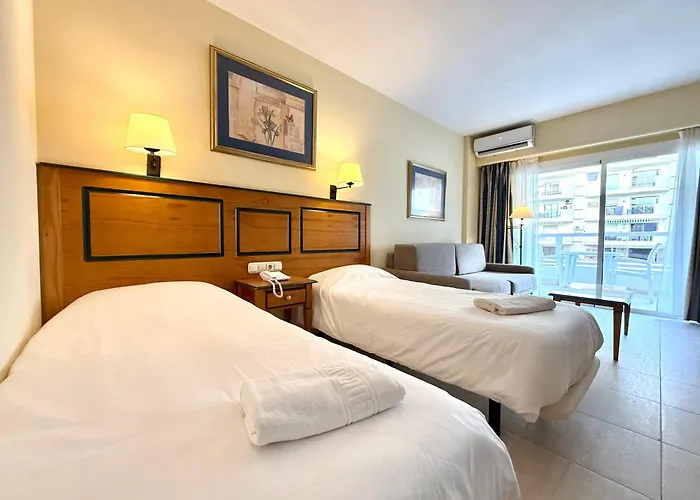 Pyr & Pool Private Lägenhet Fuengirola