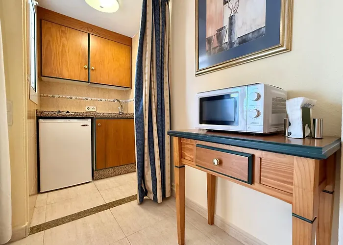 Pyr & Pool Private *