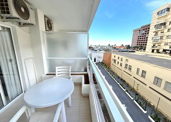 Pyr & Pool Private * Fuengirola