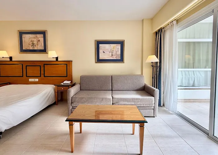 Pyr & Pool Private *