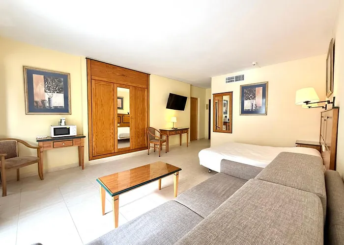 Pyr & Pool Private Lägenhet